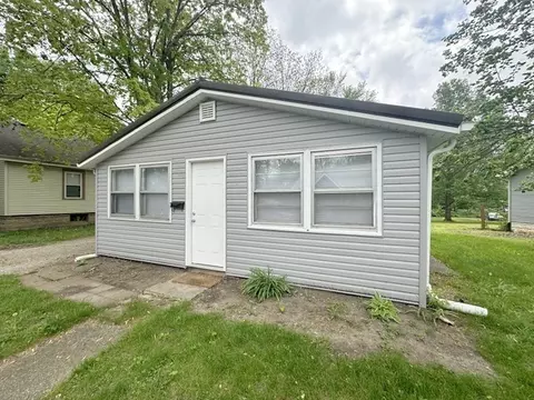 515 W State St, Pendleton, IN 46064