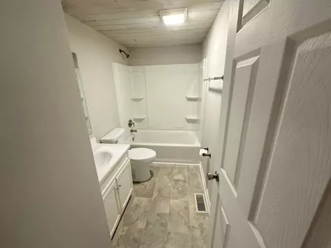 Bath - 515 W State St, Pendleton, IN 46064 photo 1 of 2