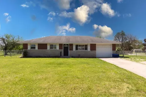 105 Grovewood Dr, Beech Grove, IN 46107
