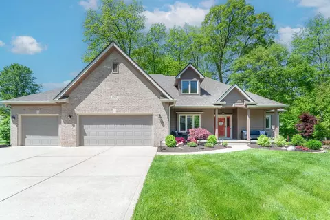 8582 Hickory Hill Trl, Mooresville, IN 46158