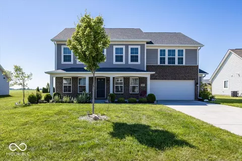 5453 N Woodhaven Dr W, Mccordsville, IN 46055