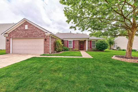 5521 Grassy Bank Dr, Indianapolis, IN 46237