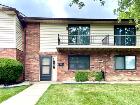 37 Trails End St, Greenwood, IN 46142