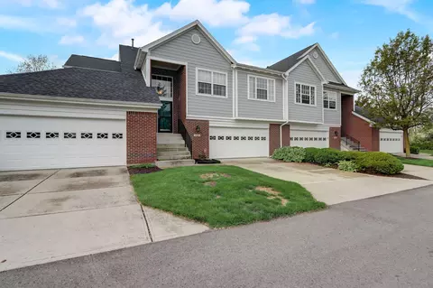 9581 Fireside Ln, Fishers, IN 46038