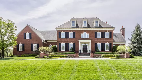13335 W Sherbern Dr, Carmel, IN 46032