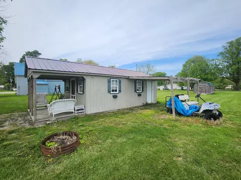 404 E Columbia St, Roachdale, IN 46172 photo 3