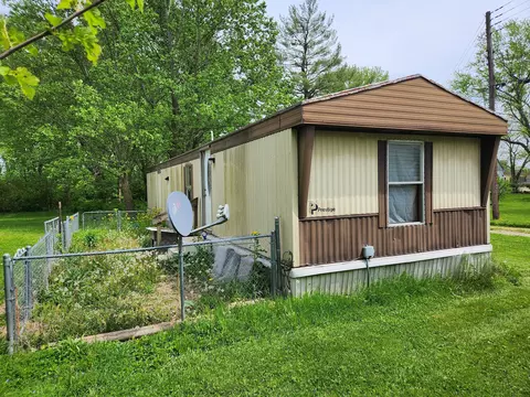 203 N East St, Roachdale, IN 47954