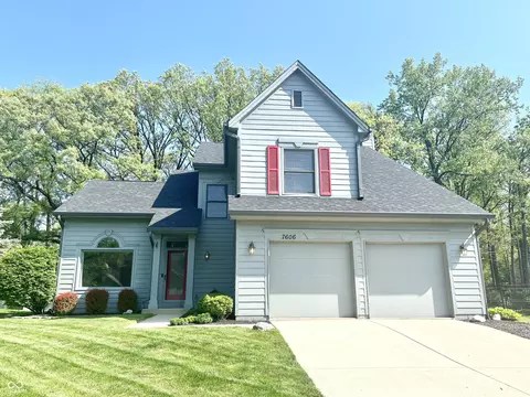 7606 Meadow Ridge Dr, Fishers, IN 46038