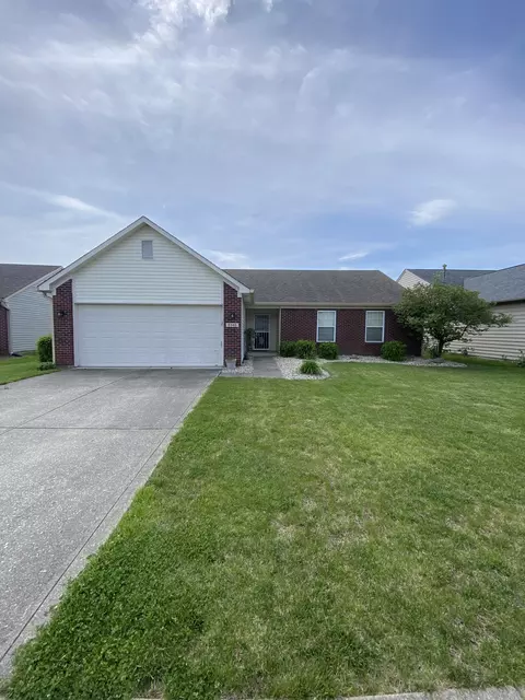 6545 Southern Ridge Dr, Indianapolis, IN 46237