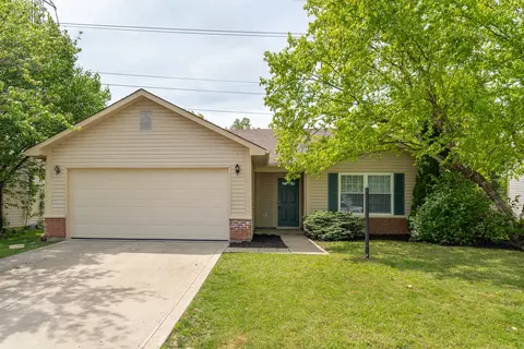 8615 Coralberry Ln, Indianapolis, IN 46239