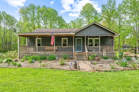 555 W Lakeview Dr, Nineveh, IN 46164