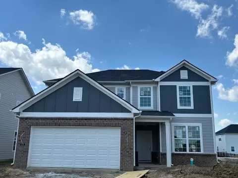 5620 Doral Dr, Whitestown, IN 46075