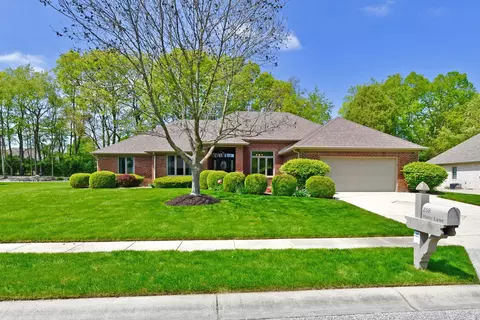 238 Hazy Ln, Greenwood, IN 46142