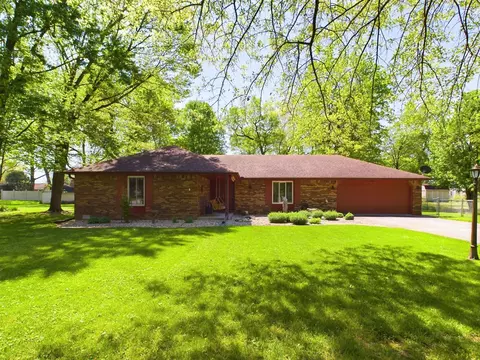 4015 Northwood Ln, Anderson, IN 46012