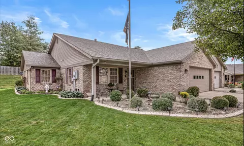 135 E Wind Chime Cir, Greenwood, IN 46143