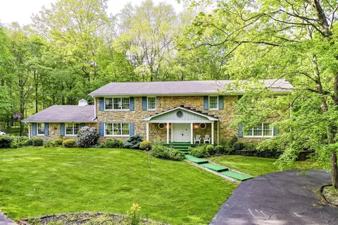 5440 Shelbyville Rd, Indianapolis, IN 46237