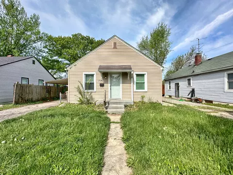 2040 Dequincy St, Indianapolis, IN 46218
