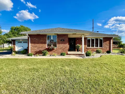 241 W Freeman Ave, Seymour, IN 47274