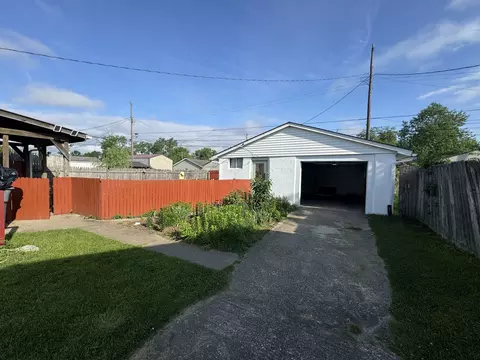 709 E 5th St, Seymour, IN 47274 photo 2