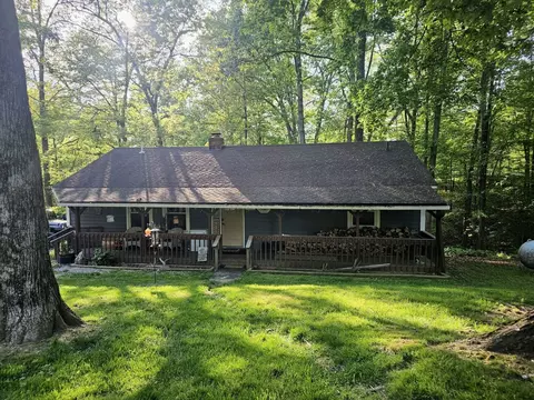 7906 Maple Dr, Nineveh, IN 46164
