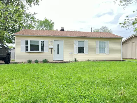 318 Gaywood Dr, Anderson, IN 46017