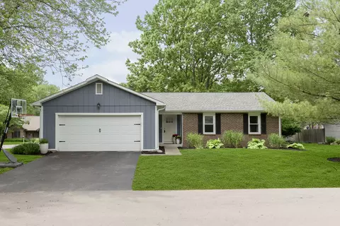 8152 Menlo Ct E Dr, Indianapolis, IN 46240