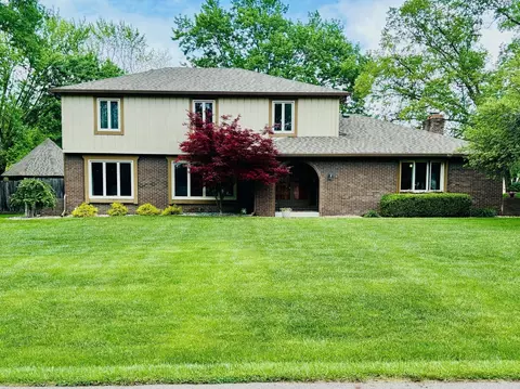 300 Woodland W Dr, Greenfield, IN 46140