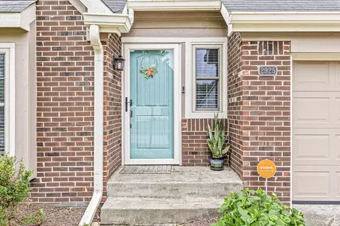 2925 Sunnyfield Ct, Indianapolis, IN 46228