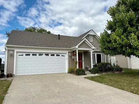 9239 Crossing Dr, Fishers, IN 46037