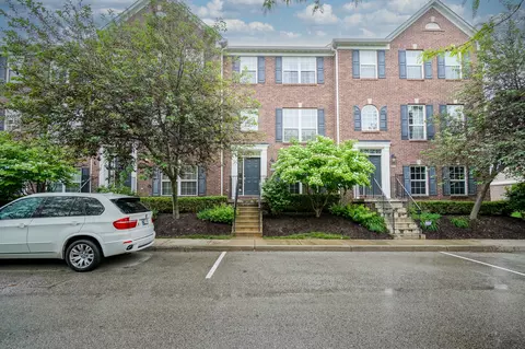 910 Rosalind Pl, Carmel, IN 46032