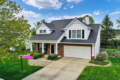 10545 Greenway Dr, Fishers, IN 46037