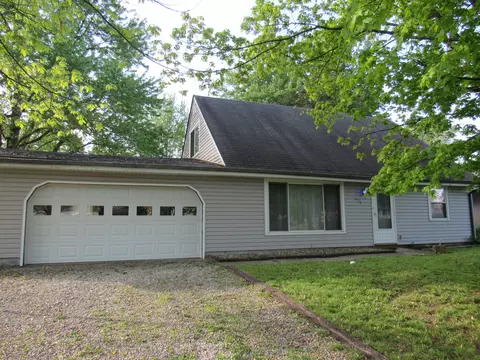 223 Creekwood Dr, Westfield, IN 46074