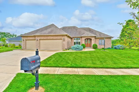 913 Justine Cir W, Indianapolis, IN 46234