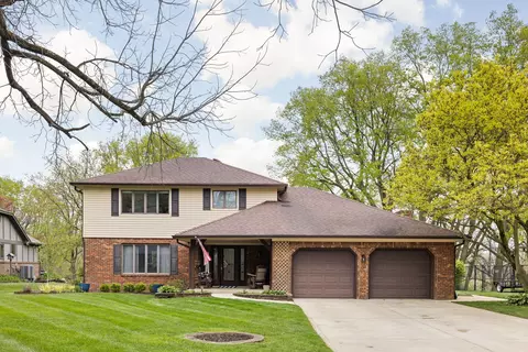 607 Elm Dr, Plainfield, IN 46168