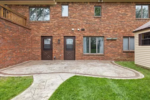 Exterior - 607 Elm Dr, Plainfield, IN 46168 photo 4 of 8