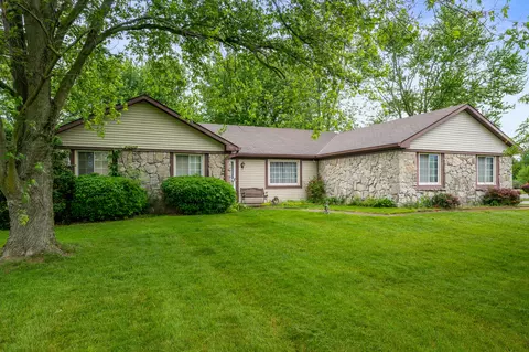 7002 W Meadows Ln, Greenfield, IN 46140