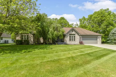 8642 Match Point Ct, Indianapolis, IN 46256