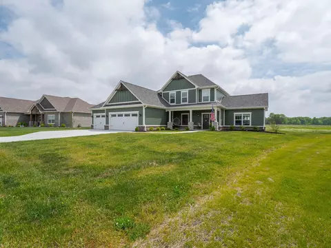 2173 W Bedrock Ln, Greenfield, IN 46140