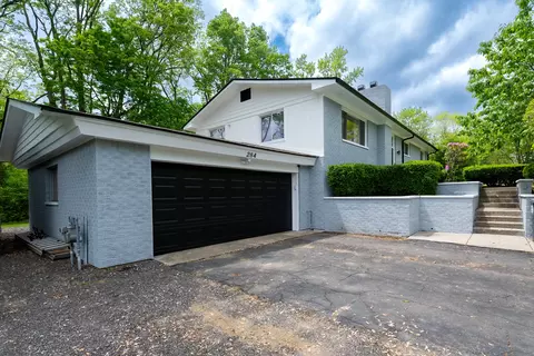 284 Sunset Blvd, Greenwood, IN 46142
