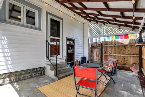 Exterior - 544 Eastern Ave, Indianapolis, IN 46201 photo 6 of 16