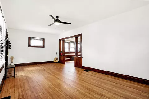 Living - 544 Eastern Ave, Indianapolis, IN 46201 photo 6 of 7