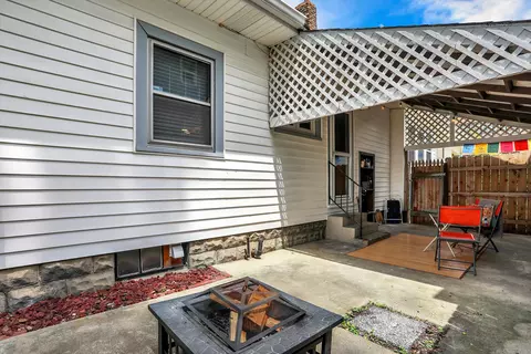 Exterior - 544 Eastern Ave, Indianapolis, IN 46201 photo 7 of 16