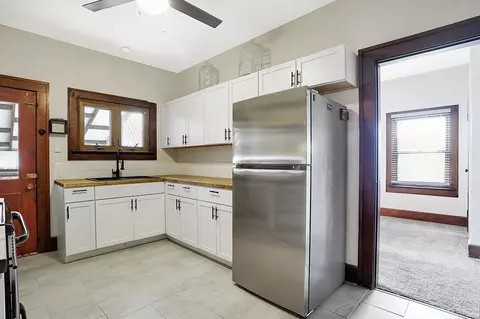 Kitchen - 544 Eastern Ave, Indianapolis, IN 46201 photo 1 of 6