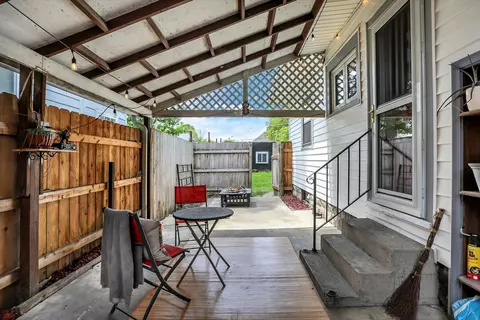 Exterior - 544 Eastern Ave, Indianapolis, IN 46201 photo 5 of 16