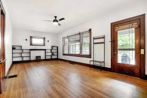 Living - 544 Eastern Ave, Indianapolis, IN 46201 photo 1 of 7