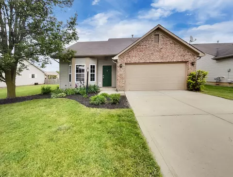 5533 Wood Hollow Dr, Indianapolis, IN 46239