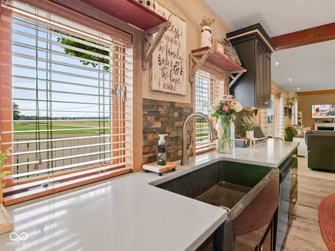 Kitchen - 7247 E Michigan Rd, Waldron, IN 46182 photo 4 of 5