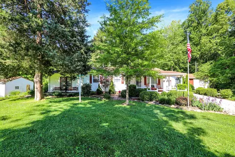 10462 N Gasburg Rd, Mooresville, IN 46158