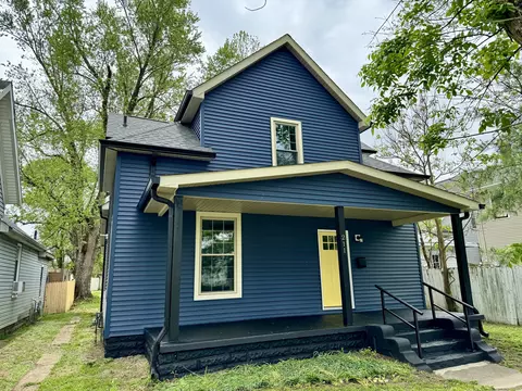 211 E 8th St, Rushville, IN 46173