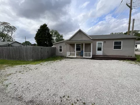 110 E Chestnut St, Fairland, IN 46126